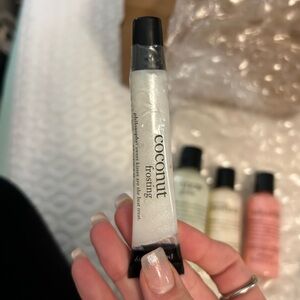 Philosophy Coconut frosting lip shine gloss